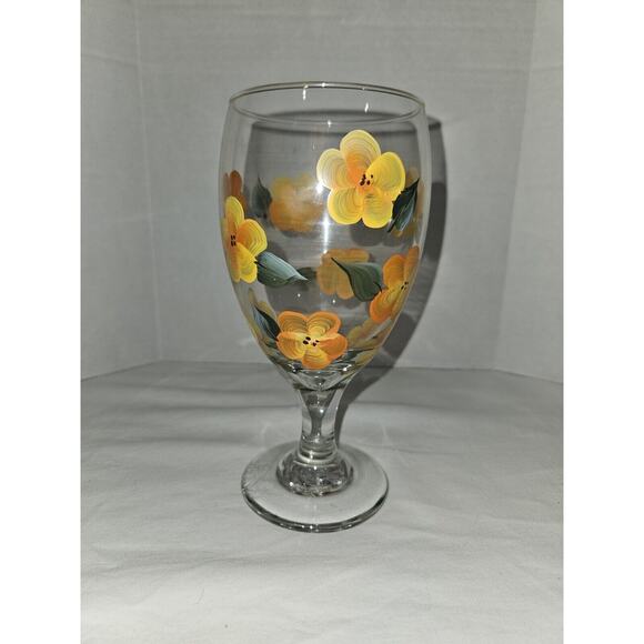 5 Hand Painted Floral Wine Glasses - Picture 4 of 7